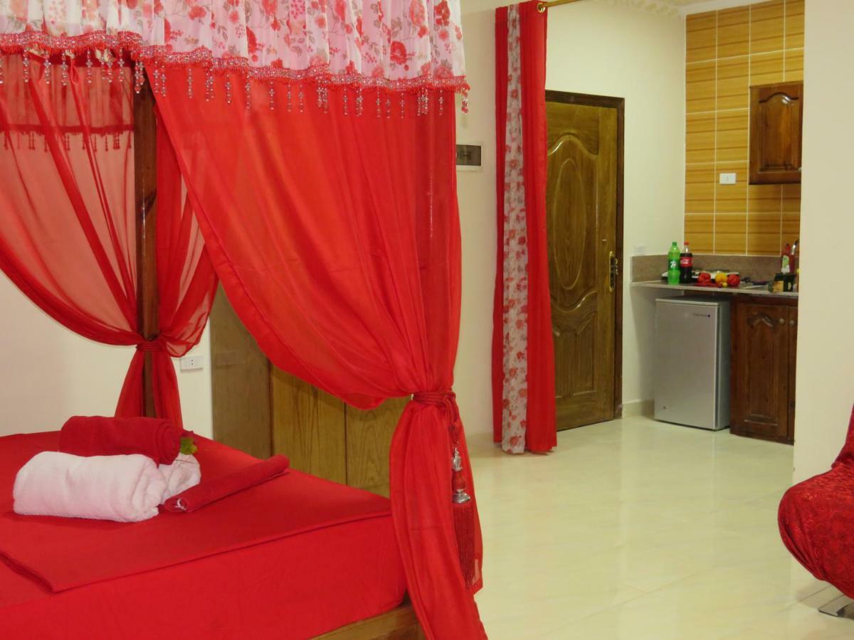 Apartments 1000 And 1 Night Redsealine 洪加達 外观 照片